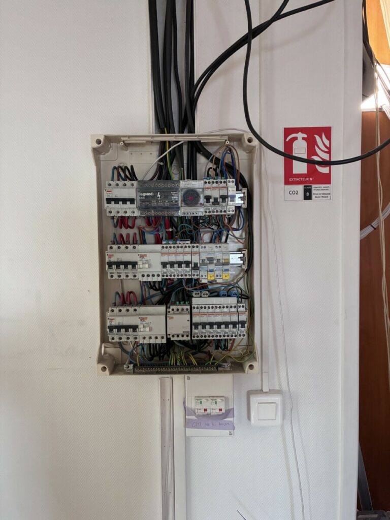 tableau électrique à remplacer - Linas 91